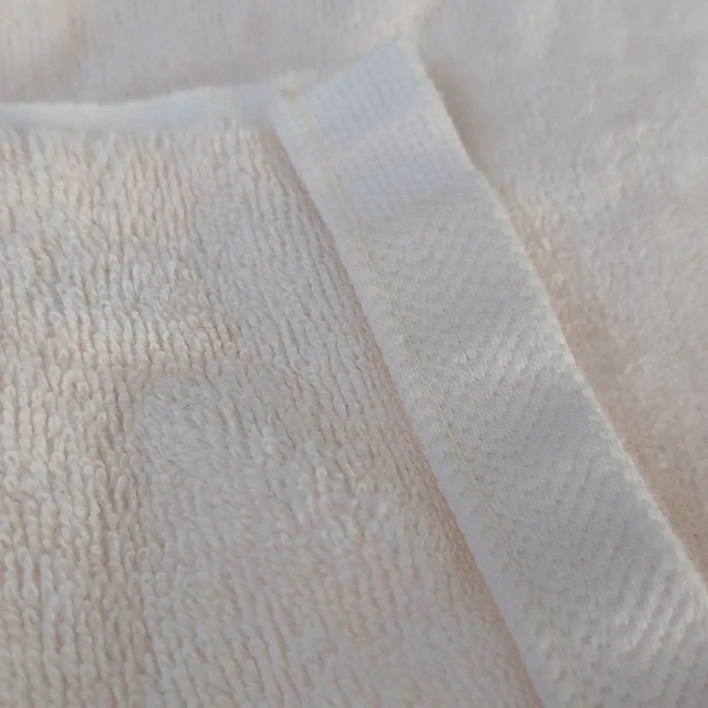Vintage white embroidered‎ fruit basket and lace bath towel